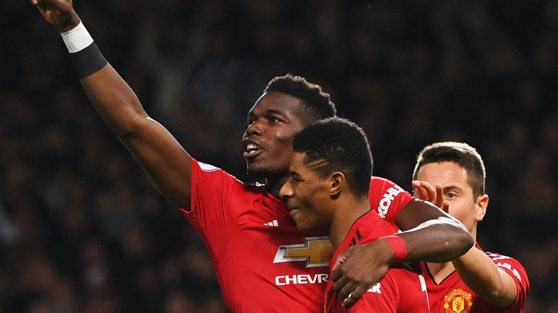 Này "tiểu Pogba", nghe "xúi bậy" phũ Man Utd là sai lầm đấy!