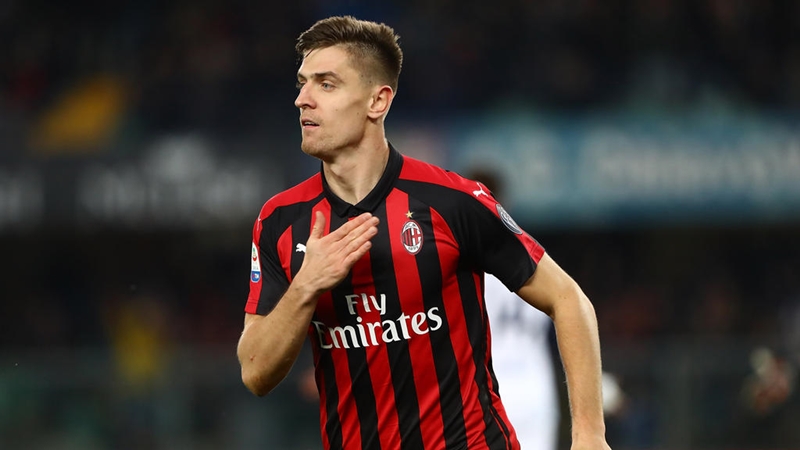 Ảnh bài viết HLV AC Milan: “Cậu ấy sẽ đánh bại Cristiano Ronaldo”