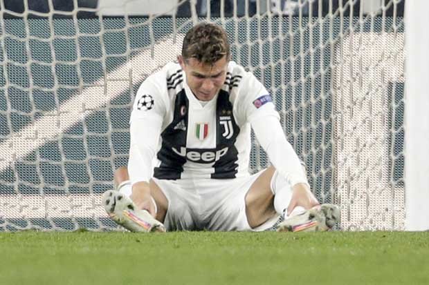 Ảnh bài viết Juventus bị loại, Ronaldo đã nói gì với mẹ?