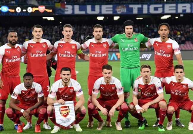 Arsenal bận nguyên "cây đỏ" khiến NHM đồng loạt nói 1 điều