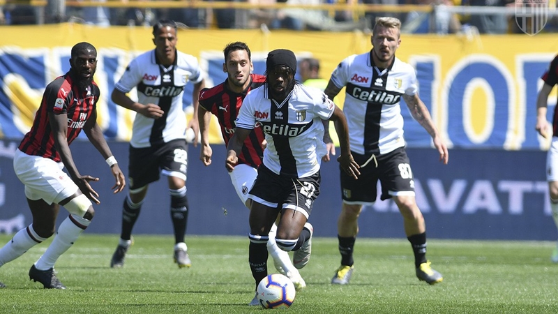 Ảnh bài viết “Ôm hận” tại Ennio Tardini, AC Milan run rẩy trong tốp 4