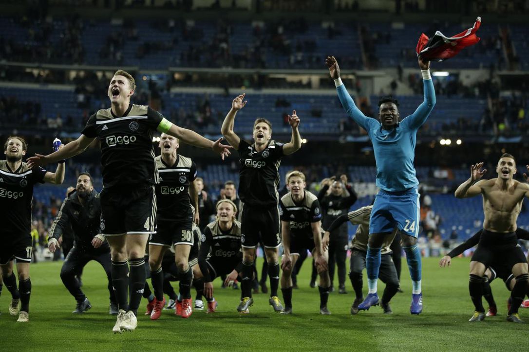 SỐC: Barca và Man City ghi bàn ít hơn "ẩn số thú vị nhất Champions League"