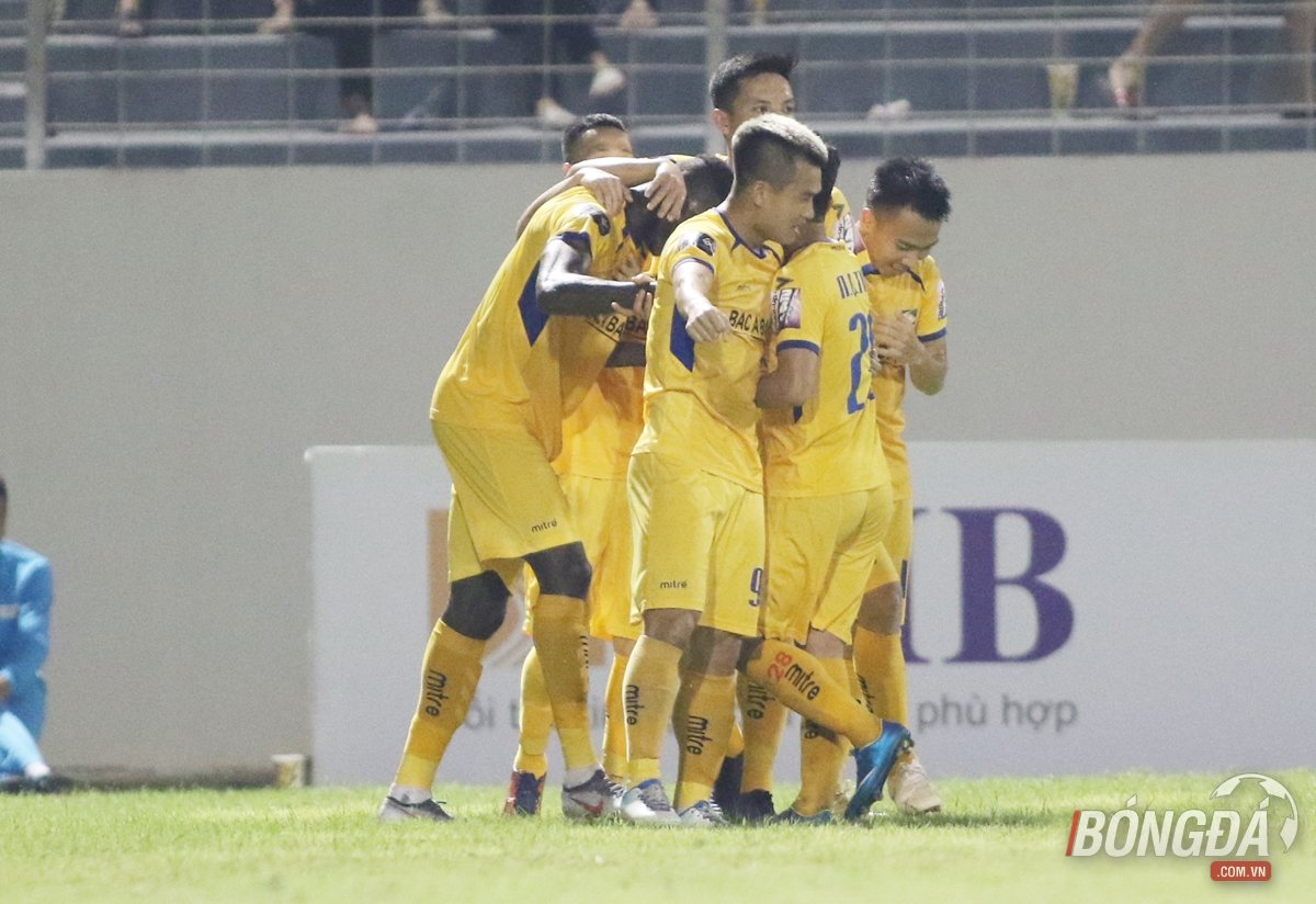 Đâu là cái tên khiến HLV Hà Nội FC lo ngại ?