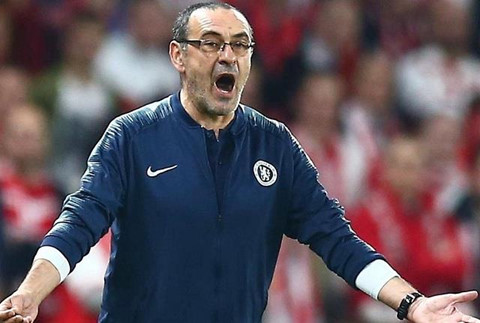 HLV Chelsea bị buộc tội vì thái độ không chuẩn