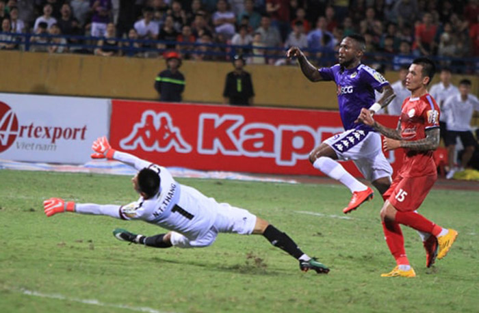 4 điểm nhấn Hà Nội 1-0 CLB TP.HCM: Samson vẫn là “son”, thầy Chung hết phép?