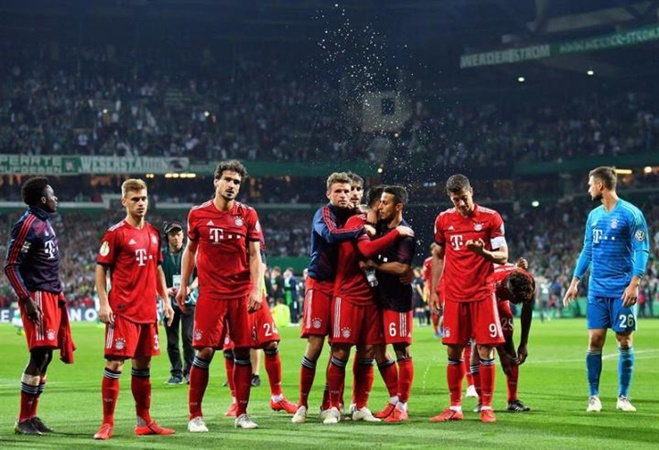 Đây! "Binh hùng tướng mạnh" giúp Bayern chạm 1 tay vào chiếc đĩa bạc