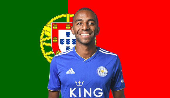 Man Utd có thể quên Wan-Bissaka, vì "Jose Bosingwa mới"!