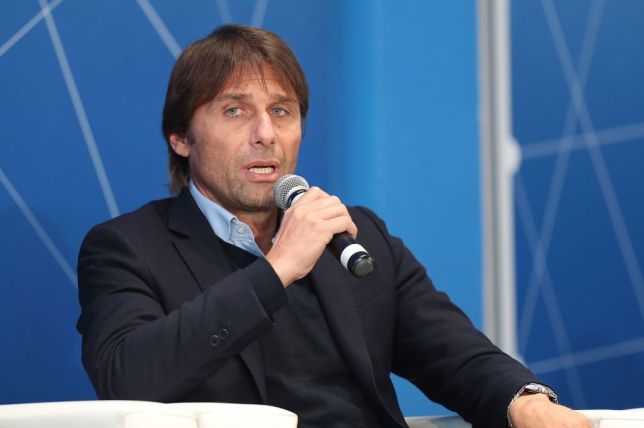 Conte vẫn đang đợi cuộc gọi từ Man Utd