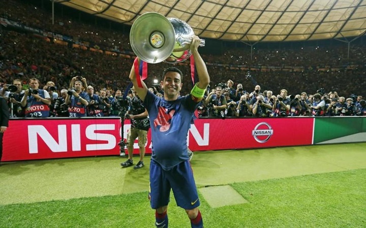 NÓNG: "Hạt nhân" chính trong lối chơi Tiki-Taka tuyên bố giải nghệ