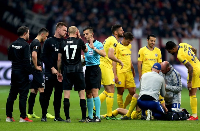 4 điểm nhấn Frankfurt 1-1 Chelsea: "Siêu tiền đạo" Jovic và kỉ lục bất bại của Sarri