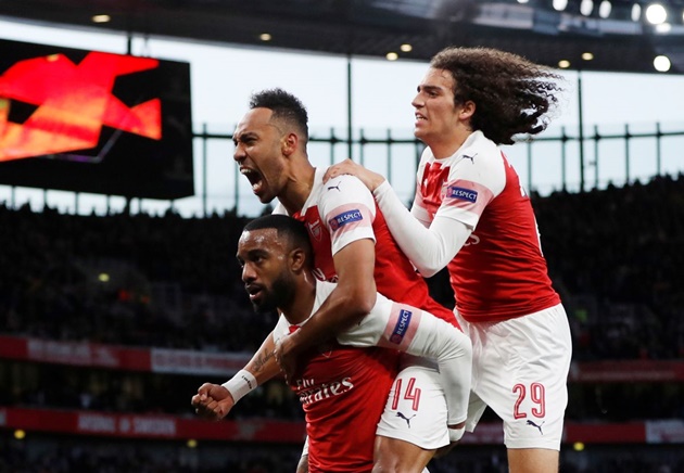 Ảnh bài viết HLV Valencia: "2 cầu thủ Arsenal đó là tuyệt hảo"