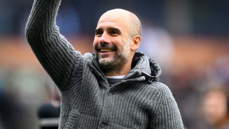 Đây! Thêm bằng chứng chỉ ra màu xanh đang phủ bóng thành Manchester