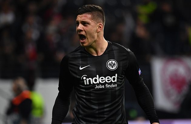 Sếp Frankfurt mang đến tin vui cho Inter Milan và Barcelona trong vụ Luka Jovic 