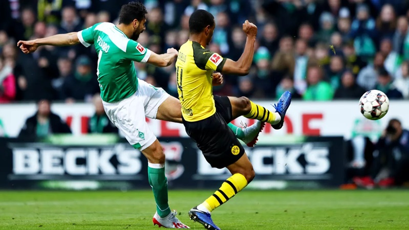 "Cầm vàng để vàng rơi", 99% Dortmund tan mộng đế vương Bundesliga