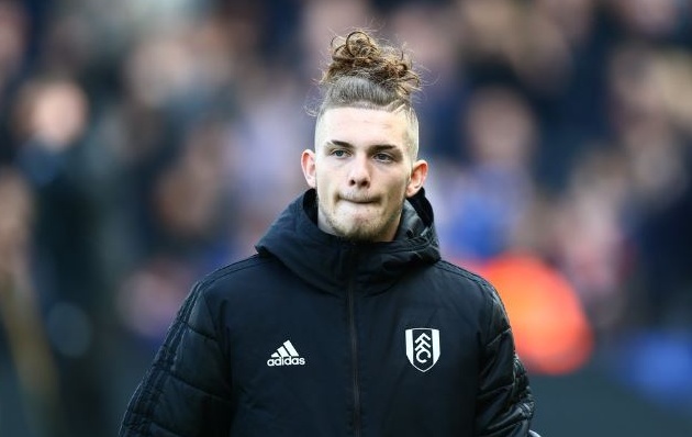 Ảnh bài viết Chân dung cầu thủ trẻ tuổi nhất thi đấu tại ngoại hạng Anh