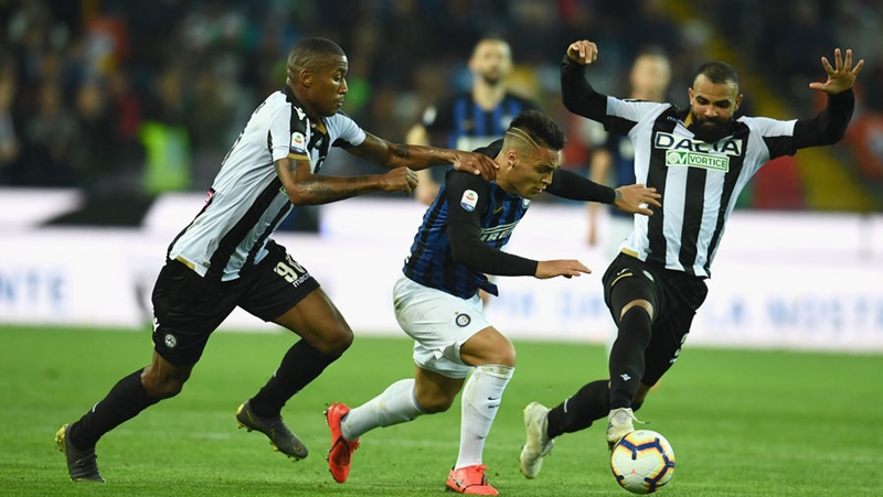 Ảnh bài viết Gặp khó tại Friuli, Inter Milan run rẩy trong tốp 4