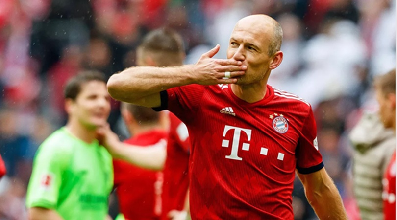 Robben trải lòng đầy xúc động sau 5 tháng trở lại sân cỏ 