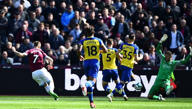 Ảnh bài viết Thi đấu thăng hoa, Arnautovic một lần nữa chứng minh Mourinho đã đúng