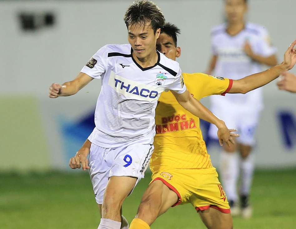 5 điểm nhấn vòng 8 V-League 2019: HAGL kéo dài ngày vui; TP.HCM trở lại ngôi đầu