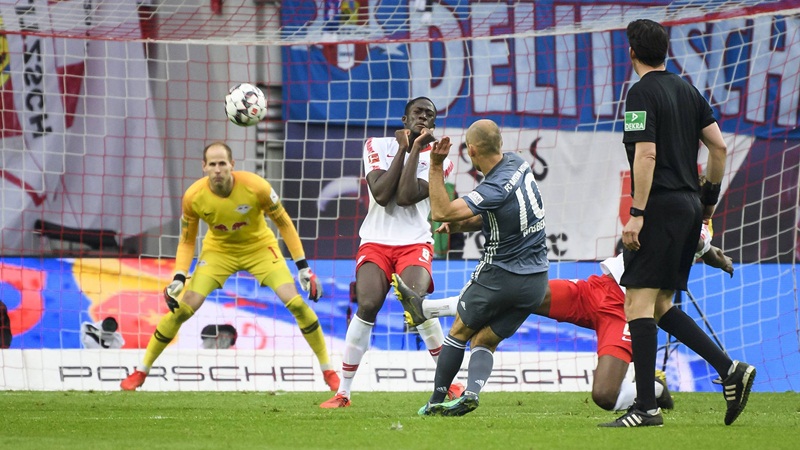 Ra sân gặp Leipzig, thêm một cột mốc được Robben thiết lập