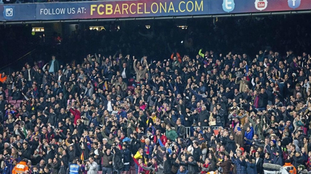 Ảnh bài viết Bị fan Barca dồn đến bước đường cùng, "tội đồ" liệu có tìm đường đào thoát?