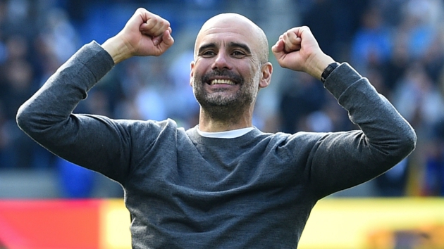 Vô địch cùng Man City, Pep Guardiola vẫn tiện thể "đá xéo" Real