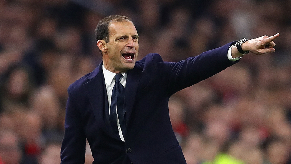 CĐV Man Utd tiếc vì Allegri bị sa thải quá... muộn