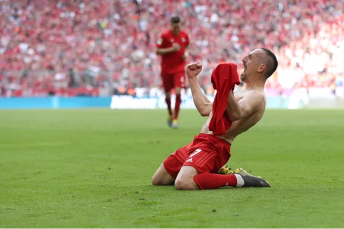Bất ngờ! Ribery đã trở thành ông vua của Bundesliga
