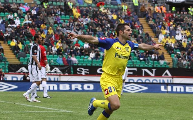 Sergio Pellissier chào tạm biệt Serie A bằng trận hòa không bàn thắng