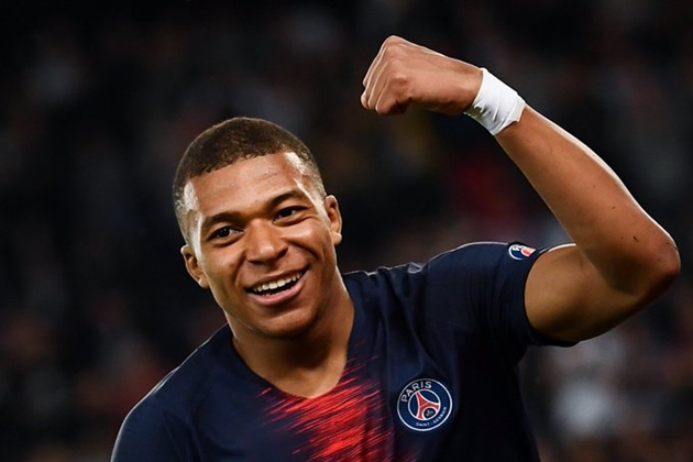 Vùi dập Dijon, Mbappe "phả hơi nóng" vào Lionel Messi
