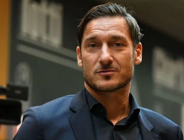 AS Roma cân nhắc để Francesco Totti nắm giữ vị trí giám đốc kỹ thuật