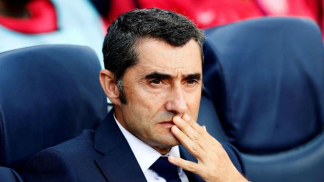 "Án tử" treo lơ lửng với HLV Valverde: Được ăn cả, ngã về không!