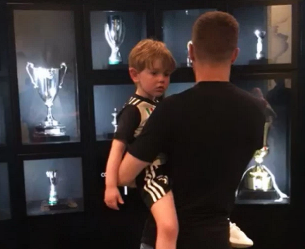 Đến Juve, Ramsey 'mỏi mắt' đếm danh hiệu