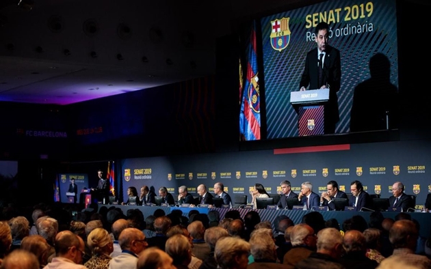 Ảnh bài viết Trước 1000 thành viên, chủ tịch Barca ra phán quyết về tương lai của Valverde