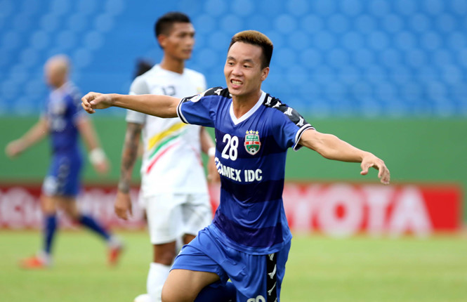 Ảnh bài viết Tô Văn Vũ: Tia chớp đường biên lợi hại của đội bóng đất Thủ