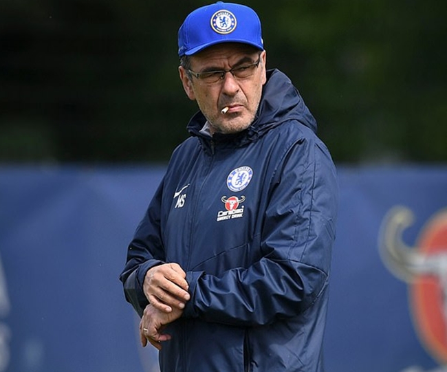 Căng như dây đàn! Không phải Pep, Sarri mới đang trên đường đến Turin