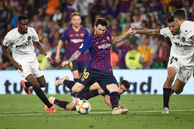 Mất Copa del Rey, Barca mất luôn "siêu trung vệ" Ajax về tay Man Utd