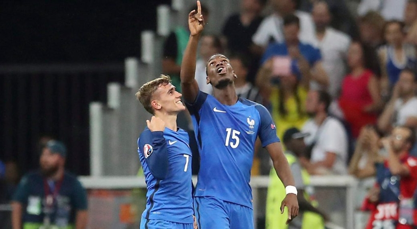 Mua đi chờ chi? 1 Griezmann sẽ giúp Man Utd giải quyết 2 bài toán lớn