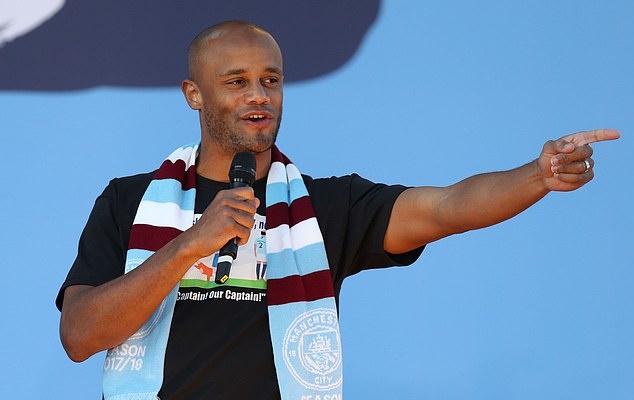 XONG! Vừa sang CLB mới, Kompany cuỗm thành công 1 cột trụ Man City