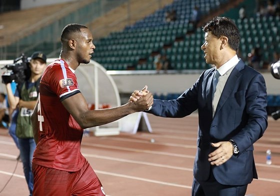 Cuộc đua chức vô địch V-League: 2 thuận lợi và 3 khó khăn của TP.HCM