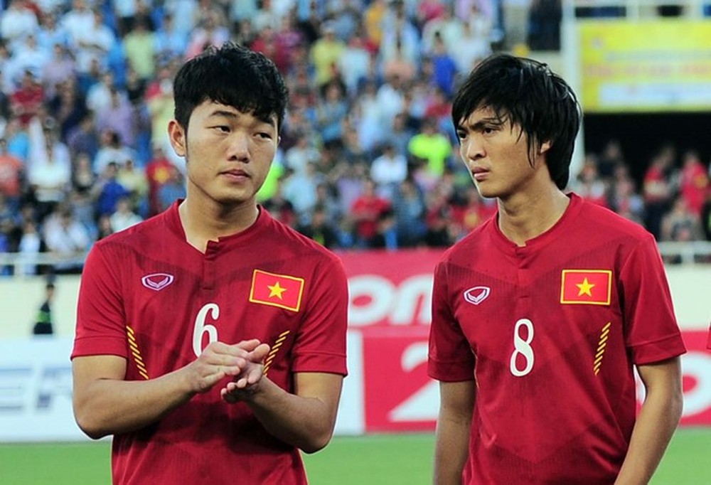 Cặp tiền vệ trung tâm nào cho đội tuyển Việt Nam tại King’s Cup?