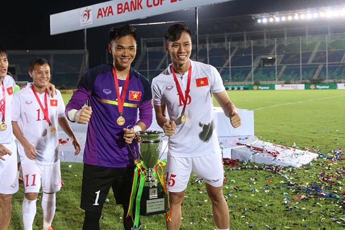 Sau Đình Trọng, thầy Park nhận thêm 1 tin không vui lực lượng trước King's Cup