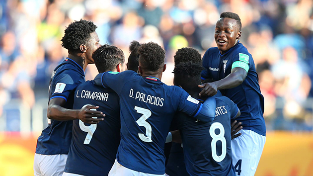 Nhấn chìm Uruguay, Ecuador giành quyền vào tứ kết U20 World Cup