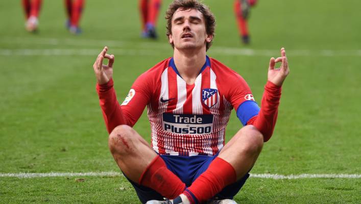 Quên Antoine Griezmann đi, Liverpool nên dốc sức chiêu mộ "đồng môn Coutinho"