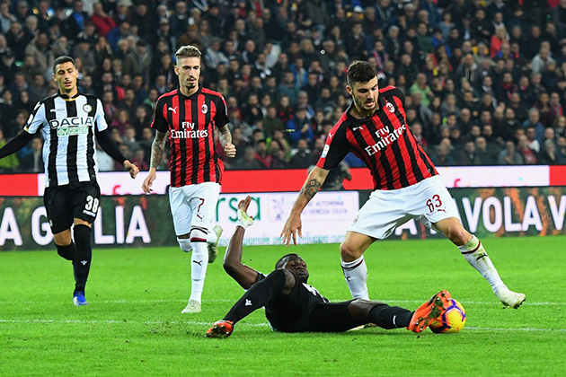 CHÍNH THỨC: AC Milan thoát án phạt lơ lửng trên đầu