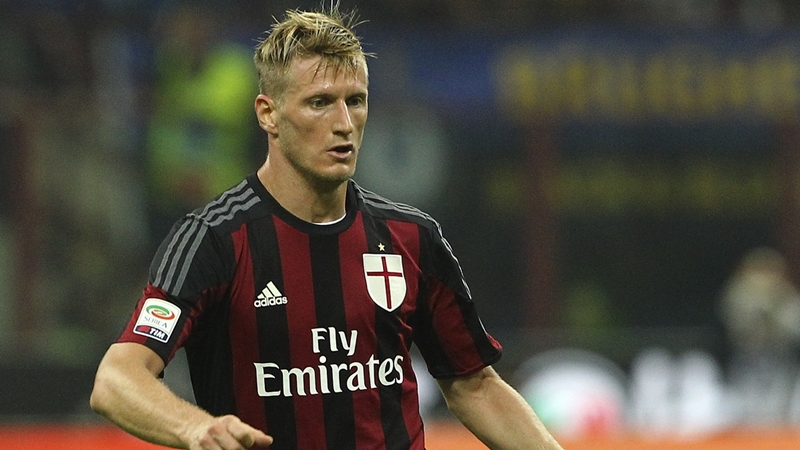 Chia tay AC Milan, “công thần 18 năm” sắp có bến đỗ mới