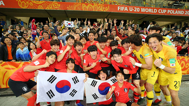 Rượt đuổi nghẹt thở, Hàn Quốc giành vé vào bán kết U20 World Cup