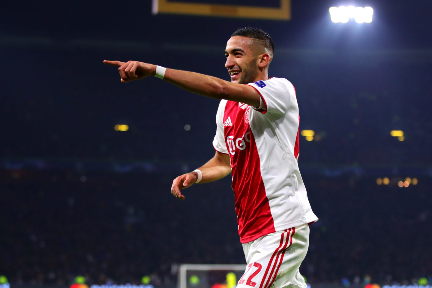 Nhắm sao Ajax, Liverpool giảm được 45 triệu bảng cho mùa hè