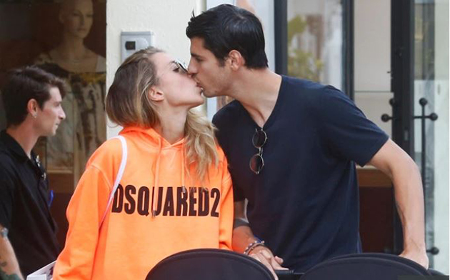Alvaro Morata và vợ dạo phố sau vụ nhà bị trộm