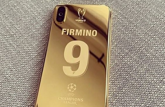 Ảnh bài viết Dàn sao Liverpool và món quà độc lạ "You'll Never Talk Alone" 